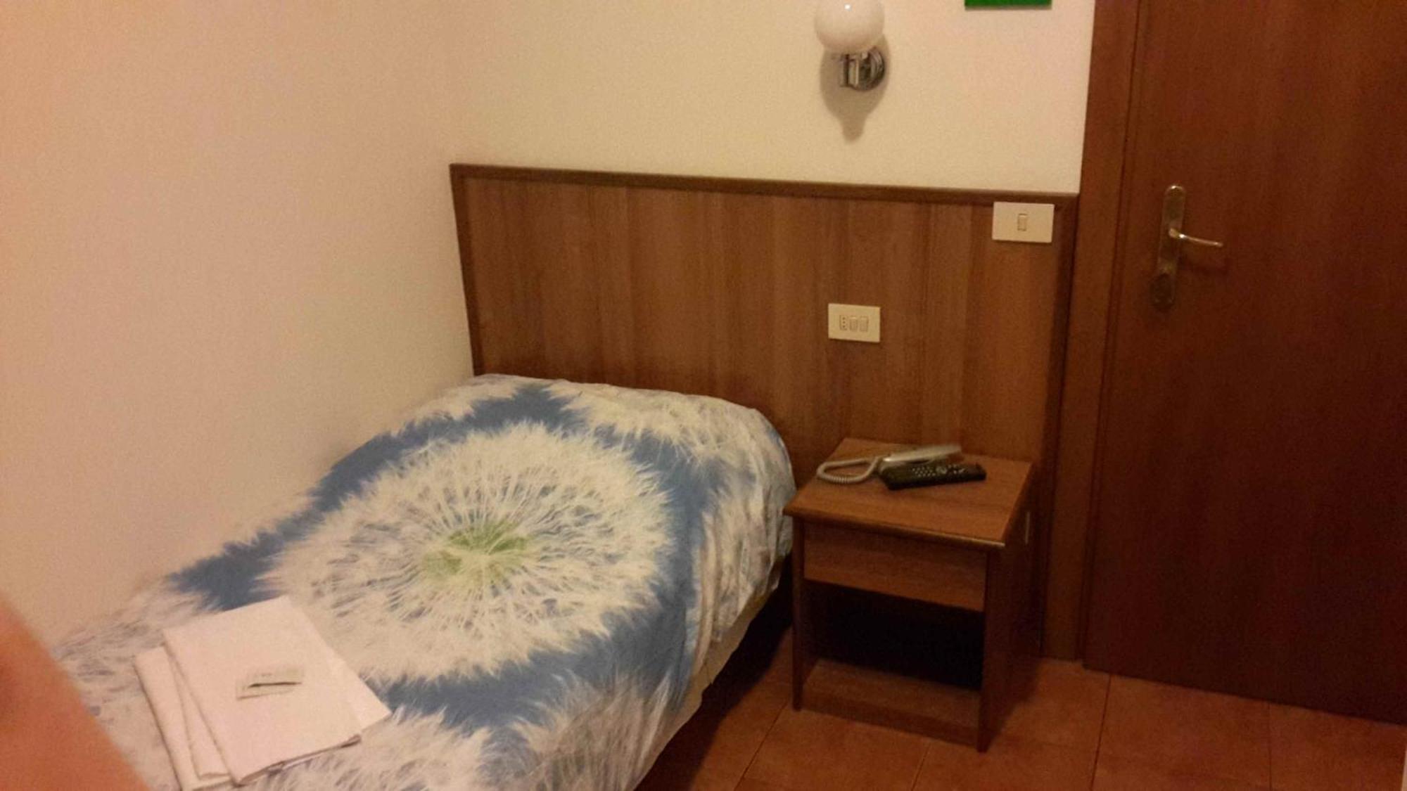 Albergo Sonia Firenze Værelse billede